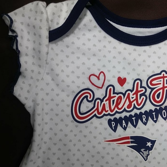 NWOT Baby Girls NFL 2 Pack Onsies - Picture 3 of 8